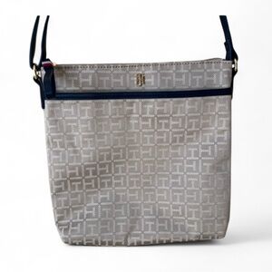Tommy Hilfiger Crossbody Bag